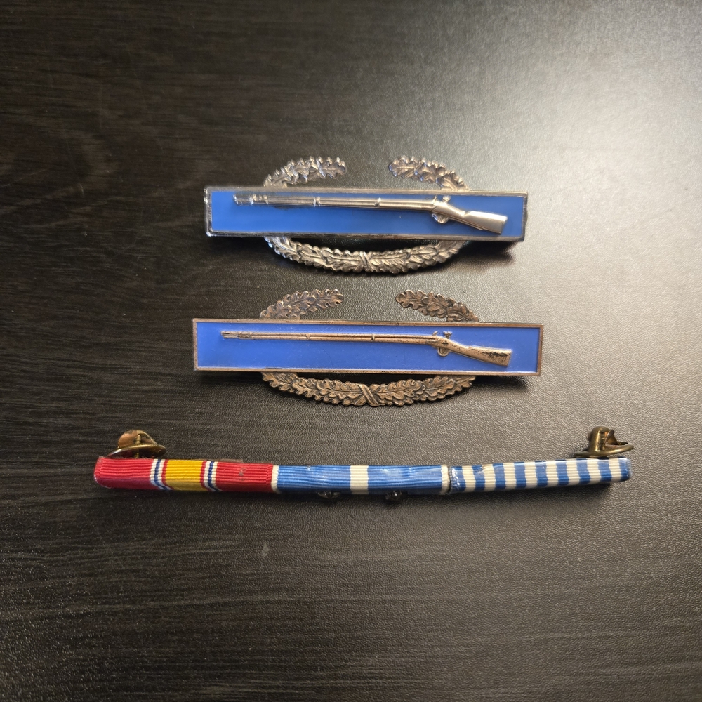WW2 US Army Military CIB Combat Infantry Badge & Korean Ribbon Bar Set